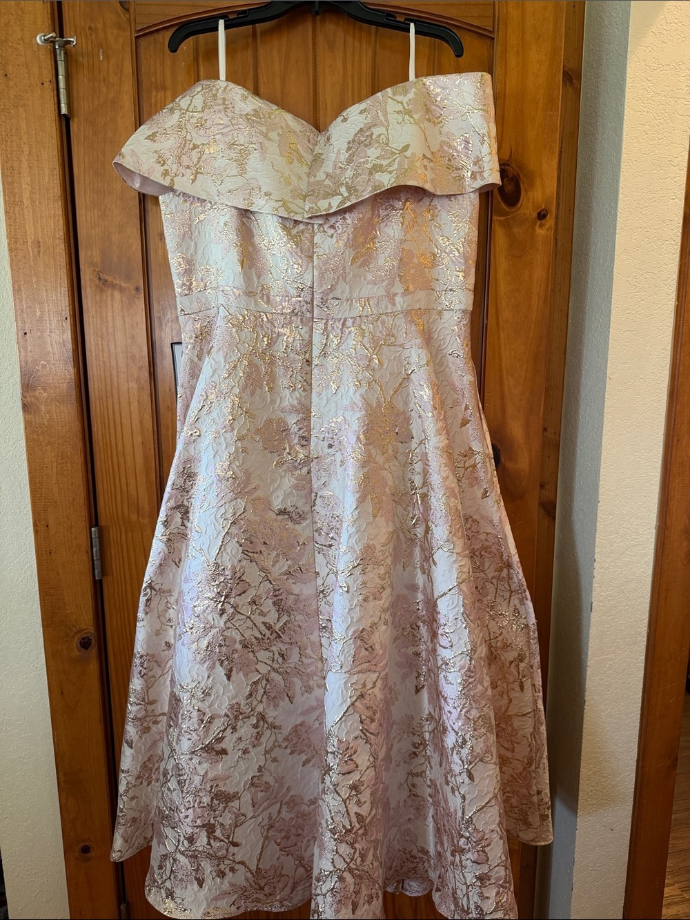 Xscape Pink and Gold Brocade Evening Dress - Picture 5 of 5